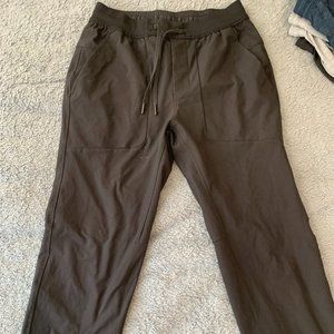 Lululemon ABC Joggers - Black Medium